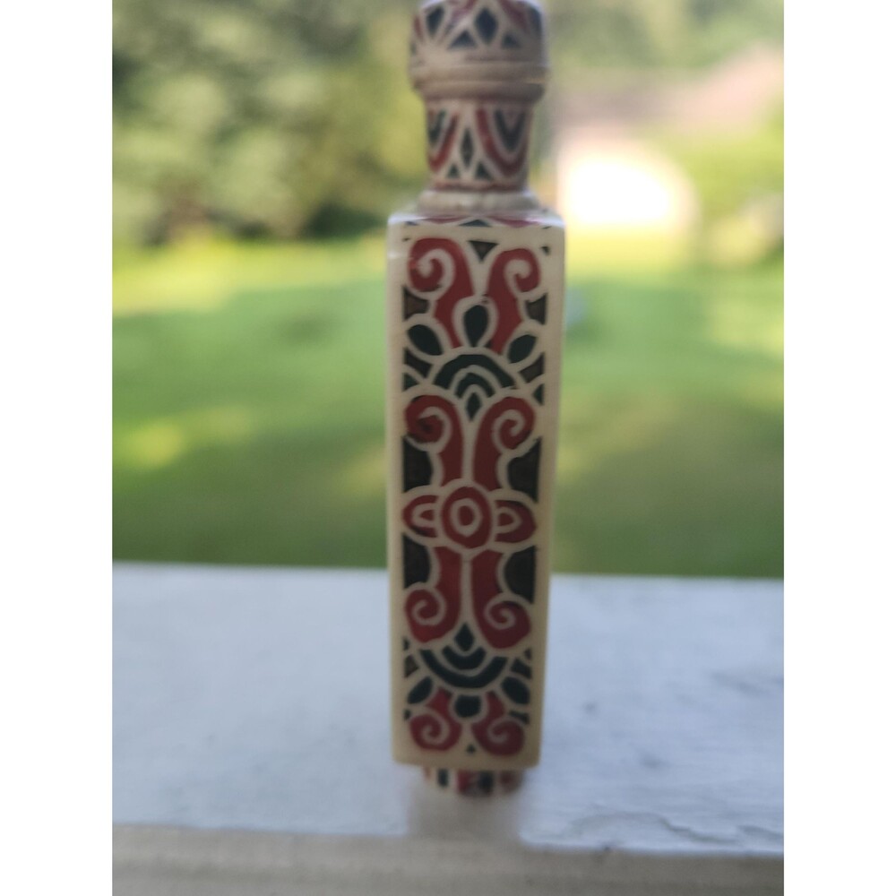 Antique Porcelain Snuff Bottle with Spoon | Kanji Studio Mark | Iron Red Enamel - Picture 10 of 16